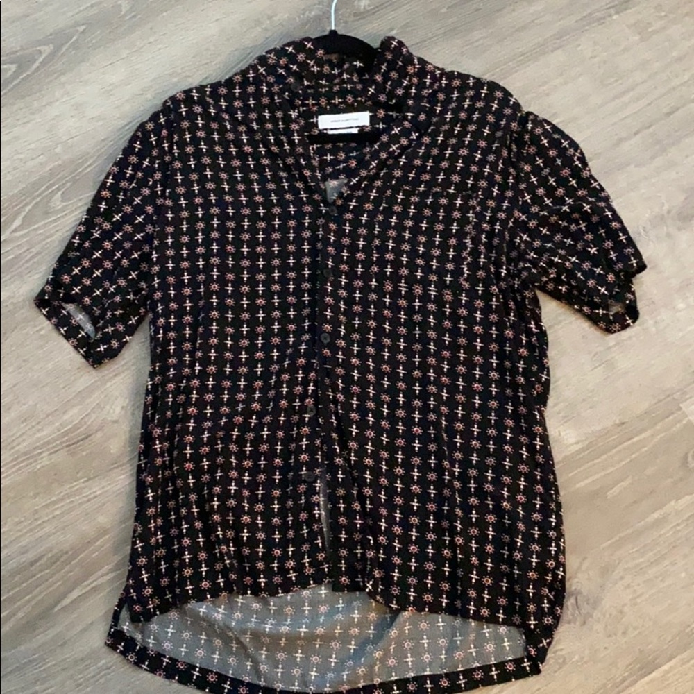 UrbanOutfitters: Blck & red collared design shirt
